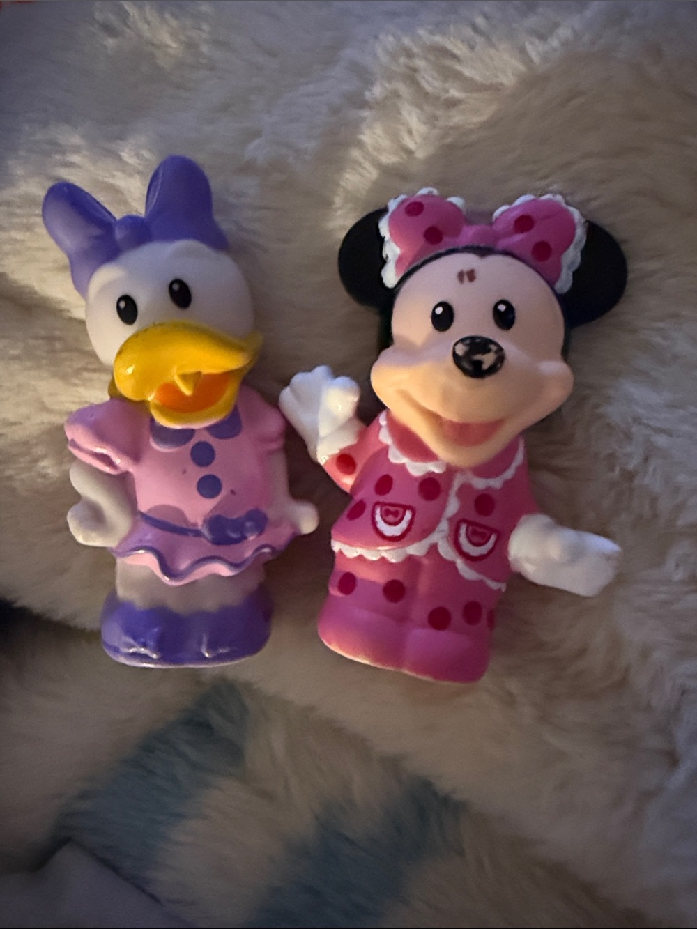 Fisher-Price Little People Magic of Disney Minnie & Daisy Pajama Sleepover Pack